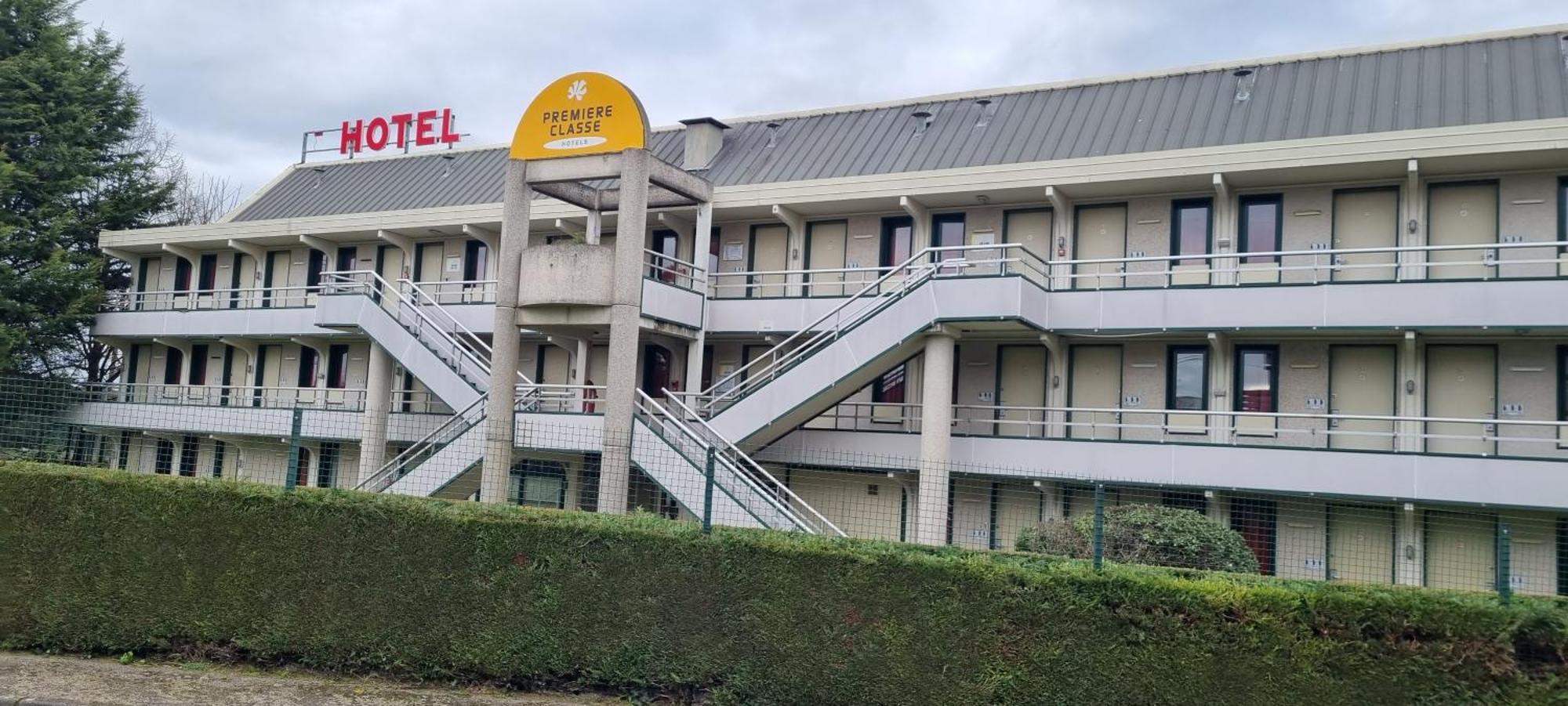 南鲁昂皮提德酒店 圣艾蒂安-迪鲁夫赖 外观 照片